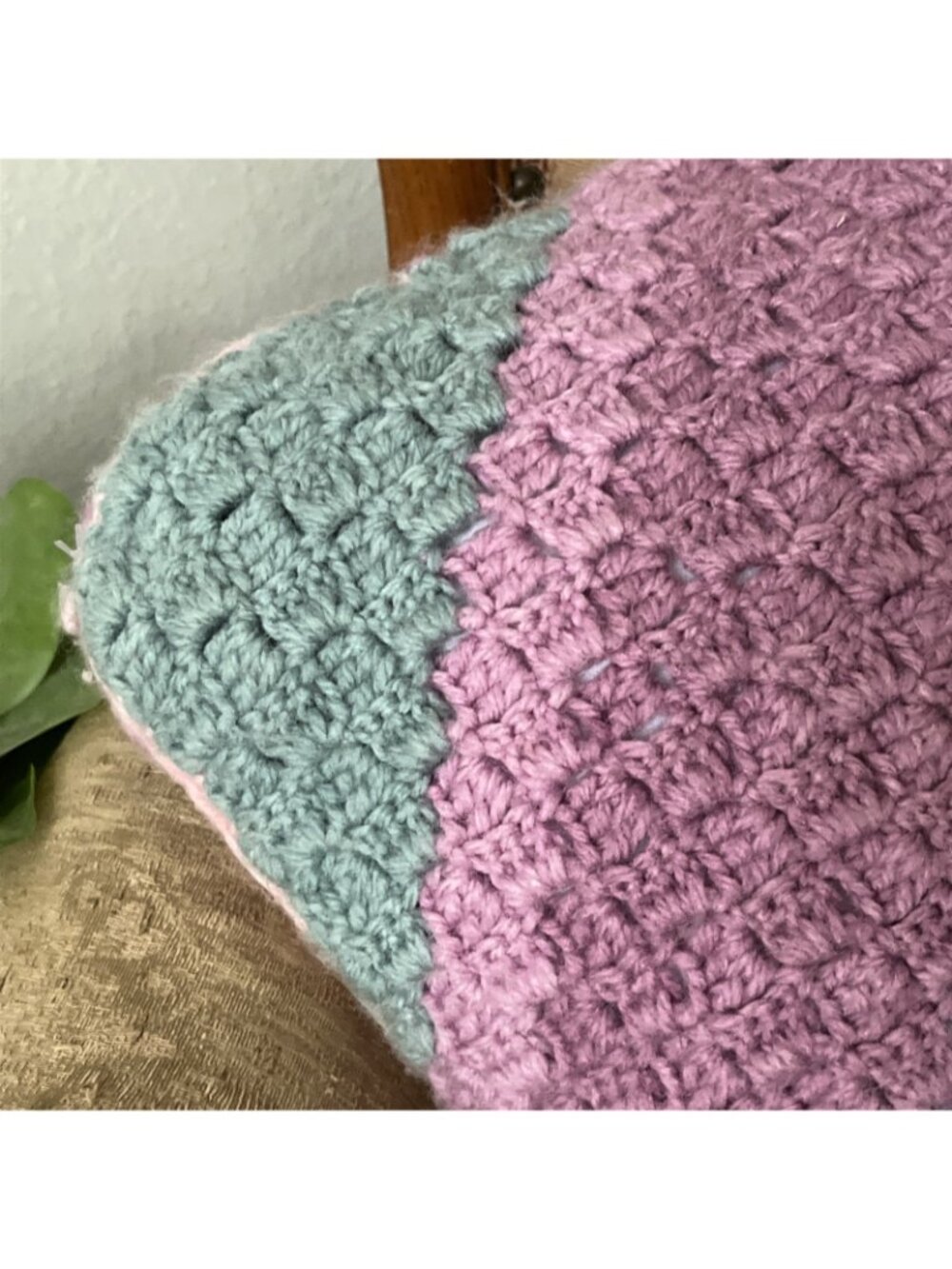 Vtg handmade crochet pastelcore throw pillow 16x16 nursery easter softgirl retro - Picture 5 of 5